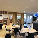 Y Mobil Homes Regio مكان تخييم 4*
