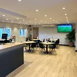 مكان تخييم Y Mobil Homes Regio 4*