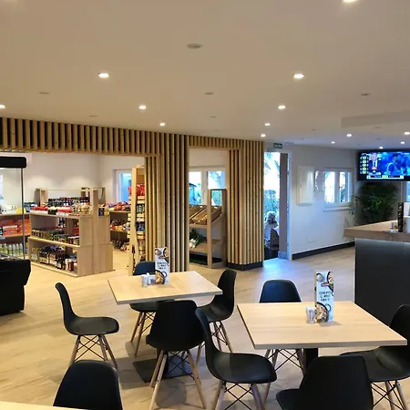 Y Mobil Homes Regio Campsite 4*