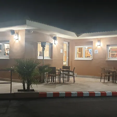 Y Mobil Homes Regio Campsite 4*