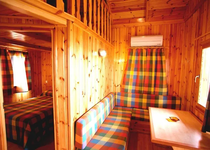 Y Mobil Homes Regio Parque de Campismo