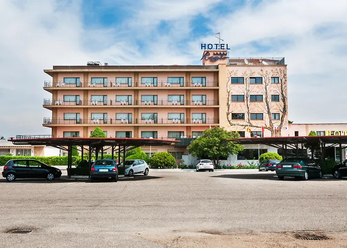 Y Mobil Homes Regio Parque de Campismo 4*