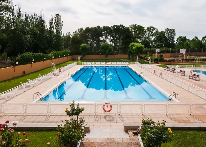 Parque de Campismo Y Mobil Homes Regio 4*