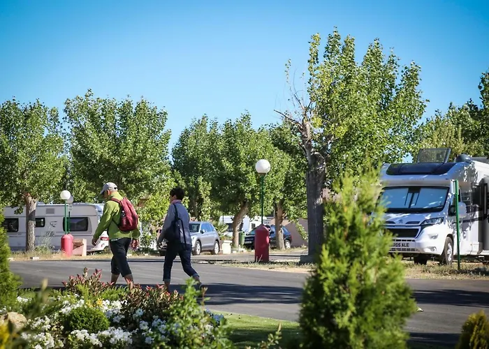 캠프장 Y Mobil Homes Regio 4*