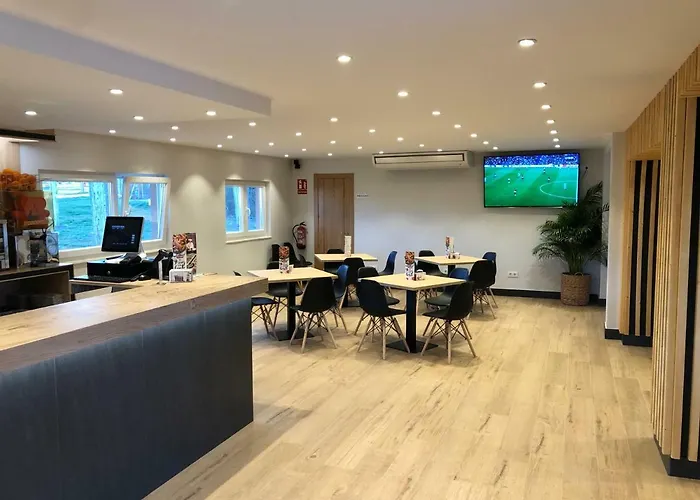 캠프장 Y Mobil Homes Regio 4*